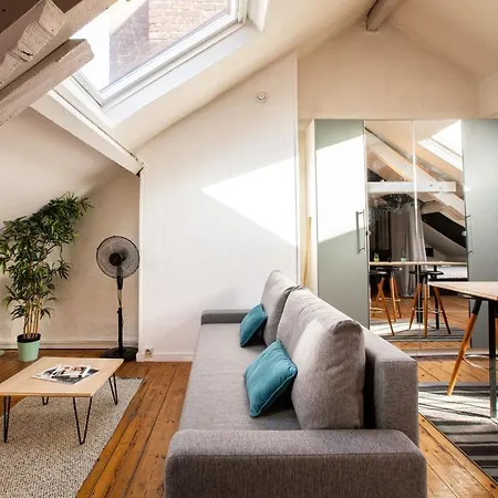 Charming Studio Close To Train Stations Near Old Welkeys Appartement *